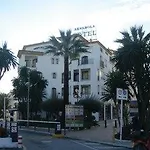 Benabola & Apart-hotel