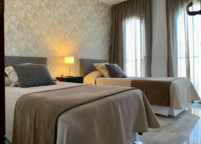 Aparthotel Benabola &