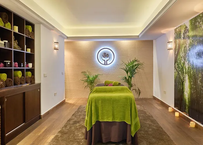 Aparthotel Benabola Hotel&suites