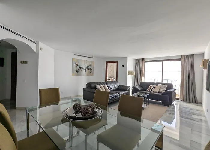 Benabola & 4* Marbella