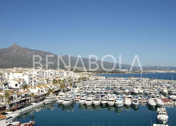 Apartmanhotel Benabola & 4*