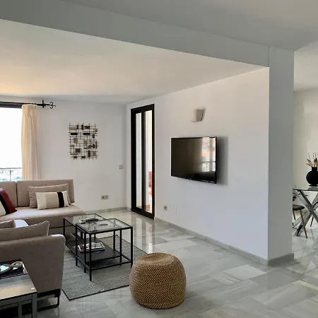 Apart-hotel Benabola & Marbella