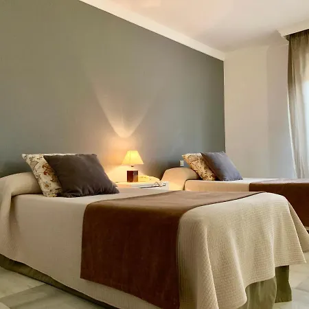 Benabola & Apart-hotel 4*