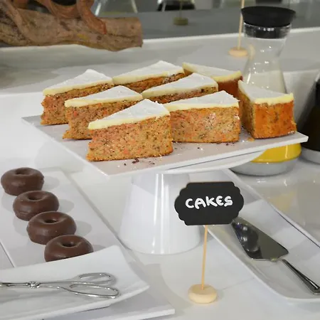 Benabola & Hotel apartamentowy Marbella